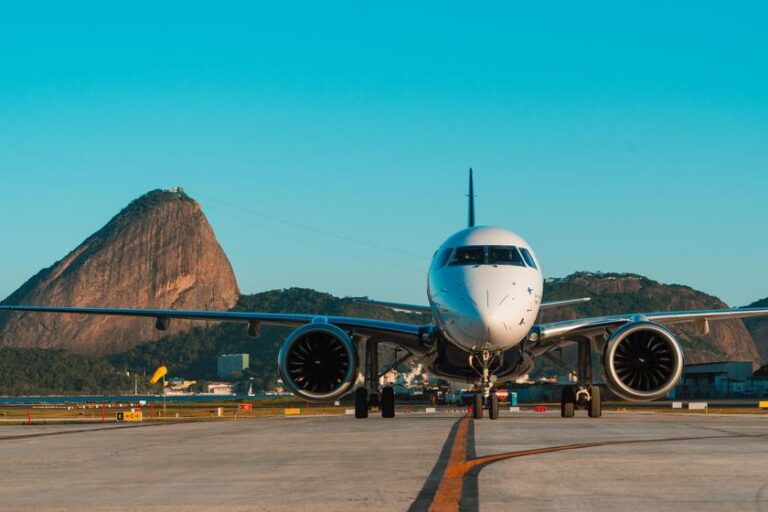 Azul usa sistema que reduz consumo de combustível e emissão de CO₂ nas decolagens