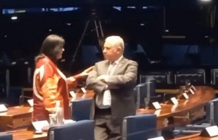 Izalci e Damares apoiam pedido de impeachment de Moraes