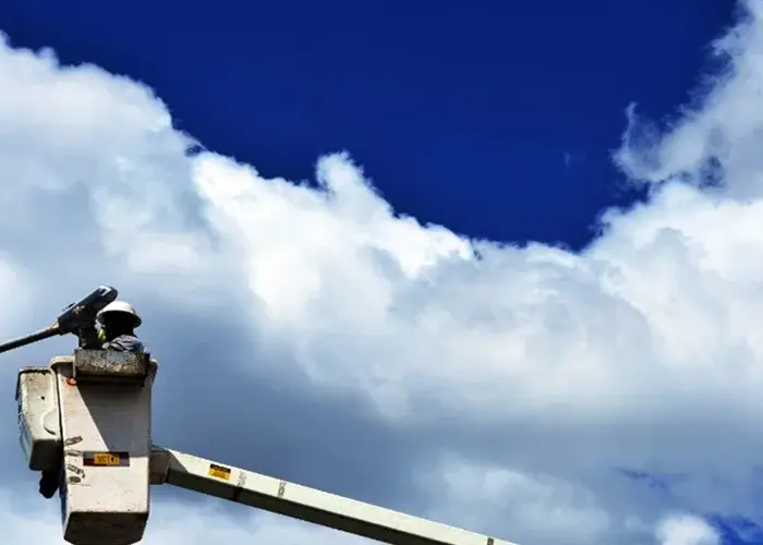 Nova iluminação brilha no Condomínio Mestre D'Armas