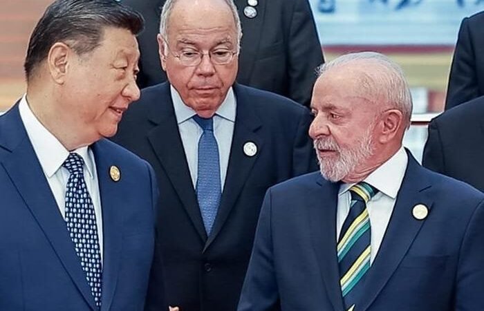 O abraço chinês no Brasil O abraço chinês no Brasil
