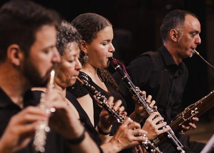 Orquestra homenageia os pais