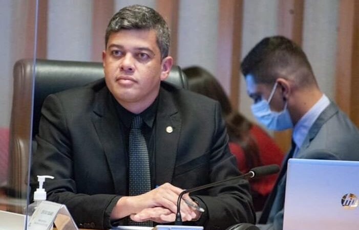 Pedido de cassação de Donizet é apresentado à Câmara Legislativa. Pedido de cassação de Donizet é apresentado à Câmara Legislativa.