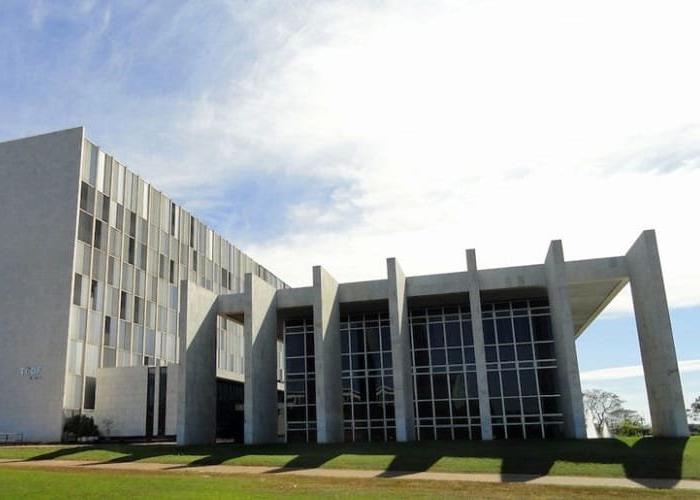 Prazo de 15 dias para Economia informar sobre descontos de servidores.