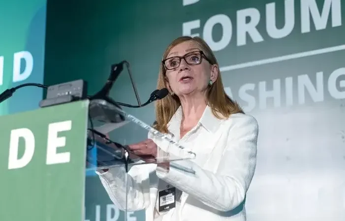 Água para todos Ibaneis e BID alavancam o saneamento
