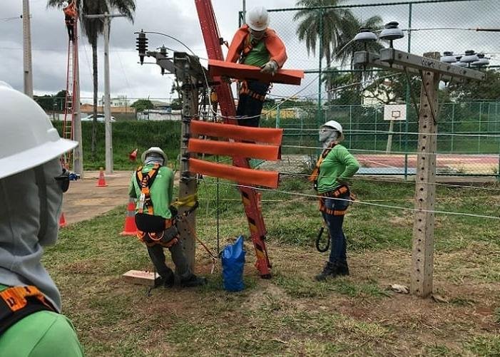 Conecte-se ao futuro Escola de Eletricistas