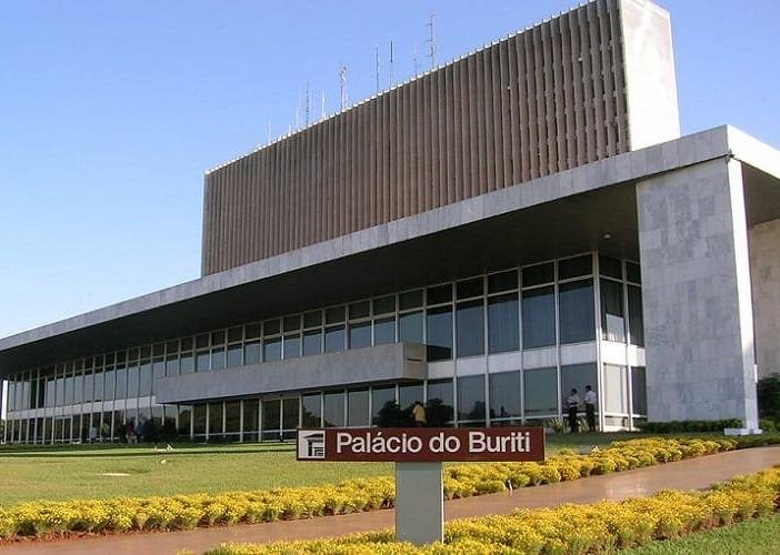DF retém 7 bilhões que iriam para a União