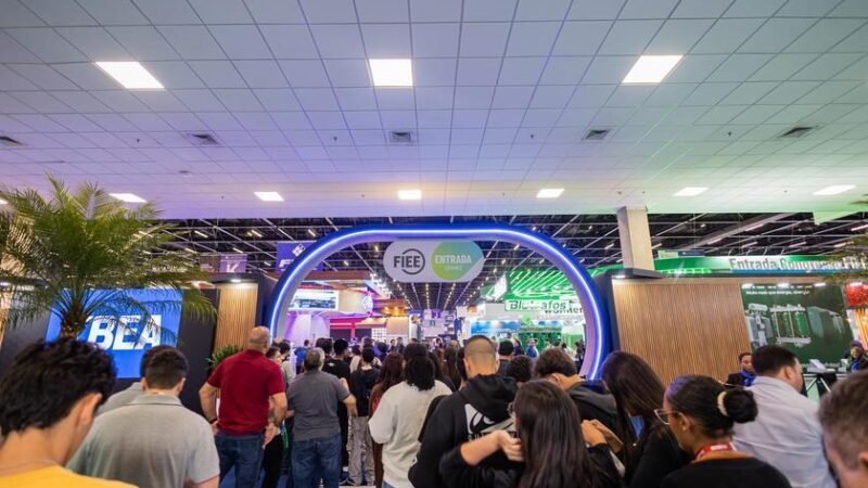 FIEE 2025 tem início com debates sobre inovação, transição energética e regulação do setor elétrico FIEE 2025 tem início com debates sobre inovação, transição energética e regulação do setor elétrico