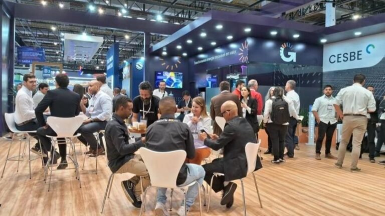 Grupo CESBE apresenta soluções integradas e promove debate sobre geração solar na Intersolar South America 2025