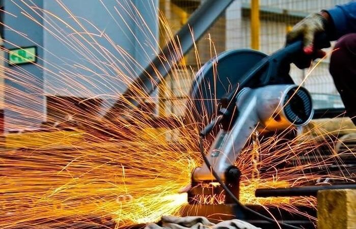 Indústria pisa no freio de leve Indústria pisa no freio de leve