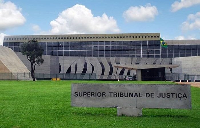 Ministros ludibriados em Villela revela promotor
