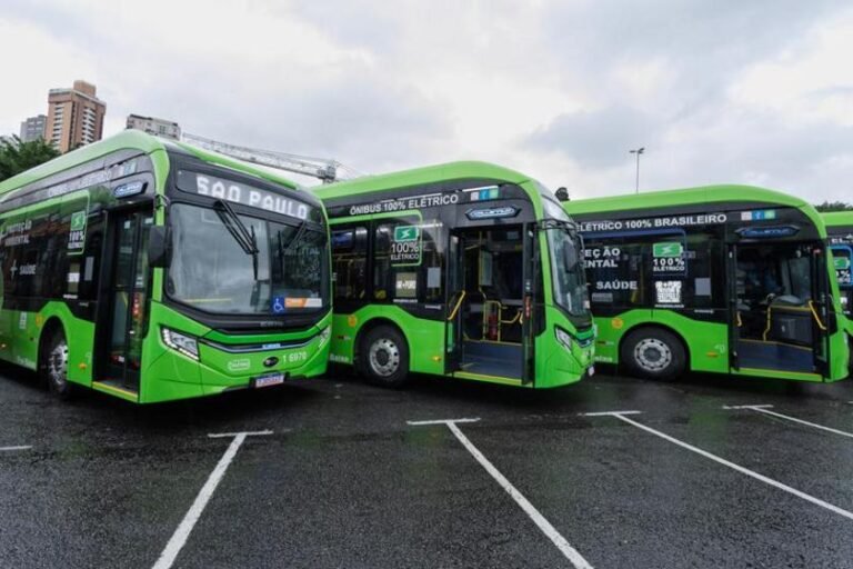 Ricardo Nunes recebe mais ônibus elétricos BYD para a cidade de São Paulo