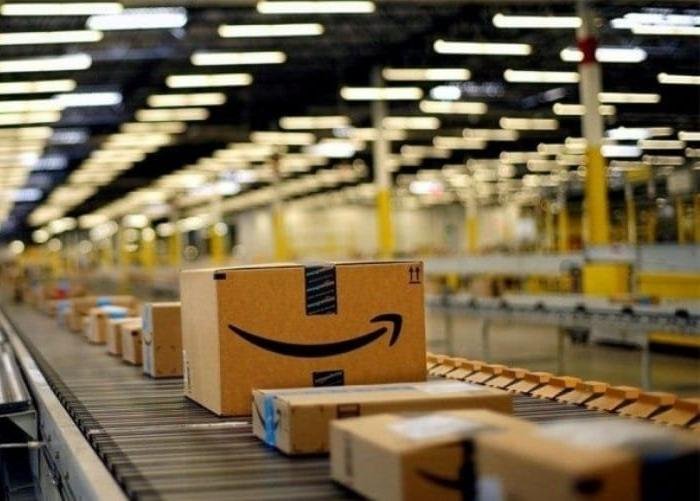 A Amazon planeja substituir funcionarios humanos por maquinas automaticas A Amazon planeja substituir funcionarios humanos por maquinas automaticas