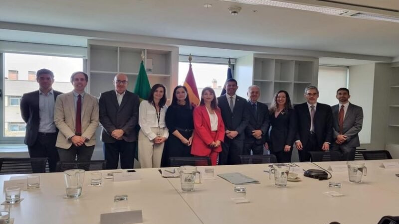 Brasil e Espanha firmam cooperação para avançar na irrigação sustentável Brasil e Espanha firmam cooperação para avançar na irrigação sustentável