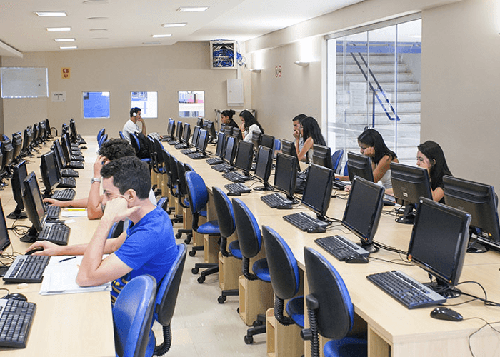 Descubra Seu Futuro Na Próxima Feira de Profissões