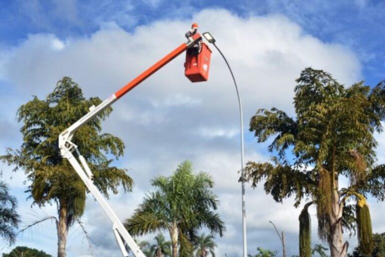 EB lança edital de mais de R$ 100 milhões para expansão da iluminação pública