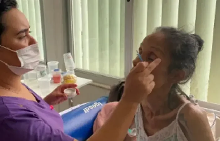 Perucas do Bem no Hospital Universitario nesta segunda-feira