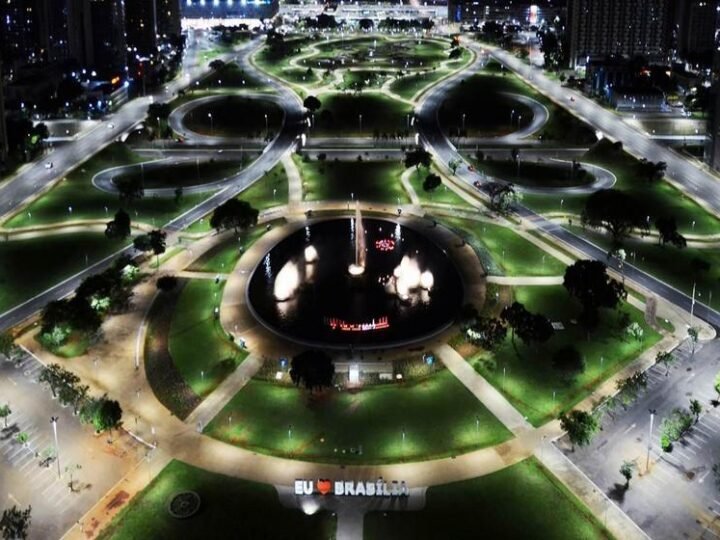 Plano Piloto já tem 54 mil luminárias modernizadas com LED Plano Piloto já tem 54 mil luminárias modernizadas com LED