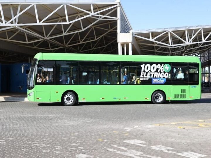 Frota de ônibus sustentáveis torna-se obrigatória em cidades Frota de ônibus sustentáveis torna-se obrigatória em cidades