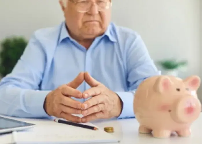 Aposentados que Voltam ao Mercado de Trabalho por Escolha ou Por Necessidade Aposentados que Voltam ao Mercado de Trabalho por Escolha ou Por Necessidade