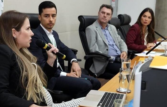 Comissao Parlamentar de Inquerito visita empresas localizadas as margens do lago Melchior hoje