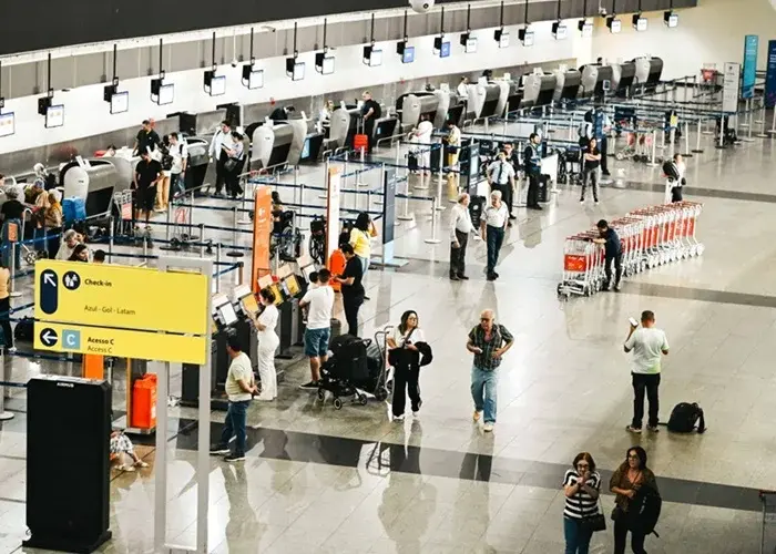 Companhia Negocia Aeroportos na Região da América Latina