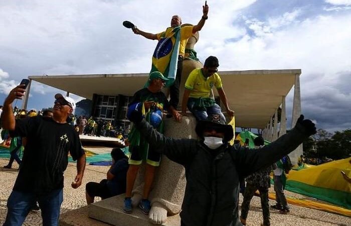 Decisão do Ministro Favorece Dois Oficiais da Policia Militar