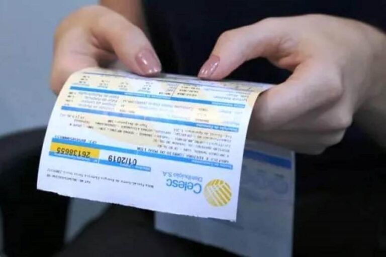 Mulheres mudam hábitos de consumo diante do aumento da conta de energia e planejam usar dispositivos elétricos inteligentes, diz pesquisa