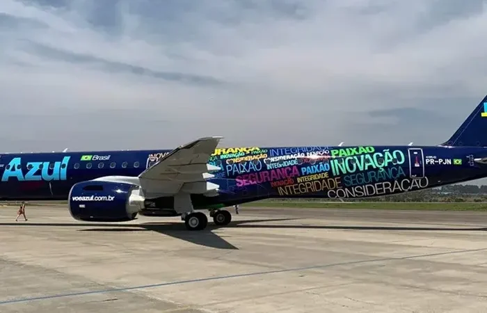 Nova aeronave da Embraer se junta a frota da companhia aerea