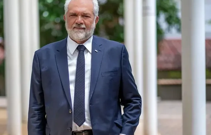 Pio Pacelli Lopes assume reitoria do Centro Universitario de Brasilia