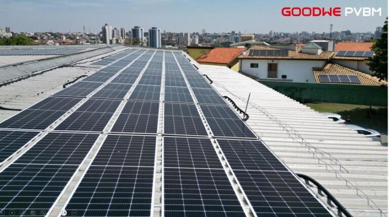 Instituto Maria Claro de Sorocaba recebe tecnologia de ponta com instalação rápida dos painéis solares ultraleves Galaxy GoodWe PVBM
