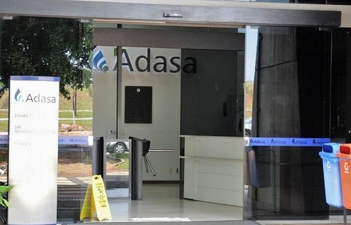 Adasa discute sistema de tarifas de agua em reunião Adasa discute sistema de tarifas de agua em reunião