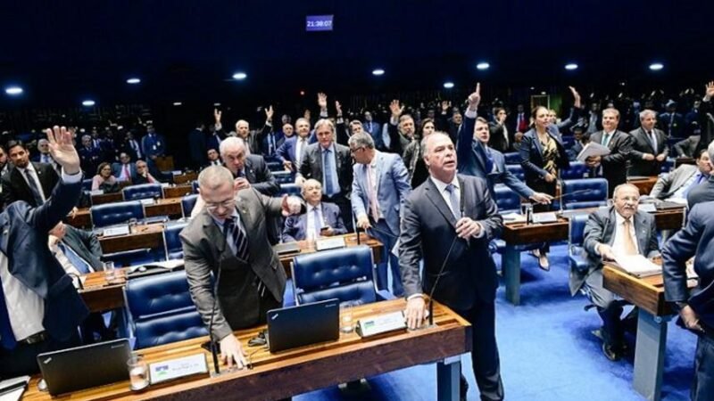 Decisão do STF suspende efeitos de lei que buscava reabrir o Orçamento secreto