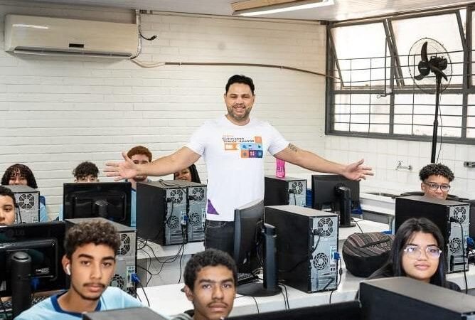 Empresas Oferecem Descontos Especiais para Professores com Prazo Estendido