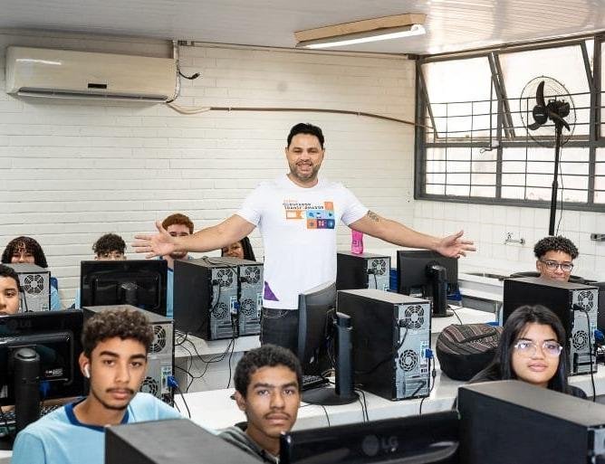 Empresas Oferecem Descontos Especiais para Professores com Prazo Estendido