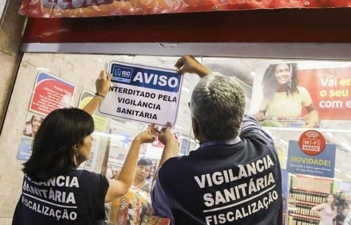 Fiscalizacao de Produtos de Natal Aumenta para Proteger Consumidores