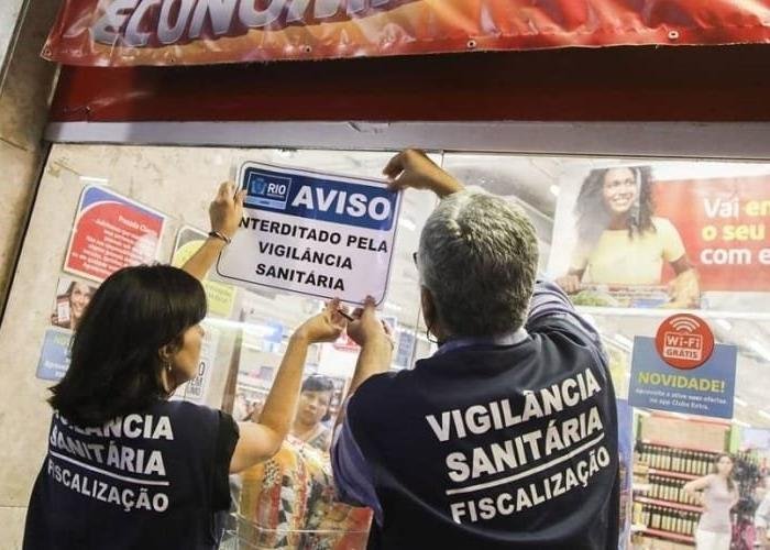 Fiscalizacao de Produtos de Natal Aumenta para Proteger Consumidores Fiscalizacao de Produtos de Natal Aumenta para Proteger Consumidores