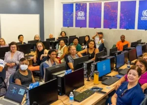 Idosos Aprendem Informatica em Aguas Claras