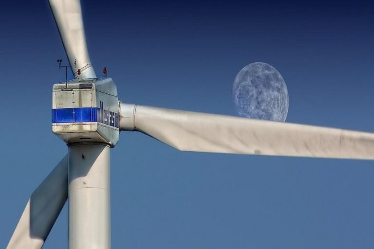 Energia solar no Brasil cai 7% em 2026