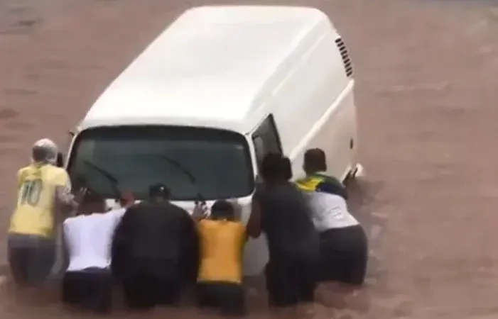 Alagamentos Cooperação Cidadã e Prejuízos