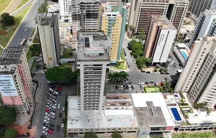 Alerta de implosao da Torre Palace nos aparelhos moveis