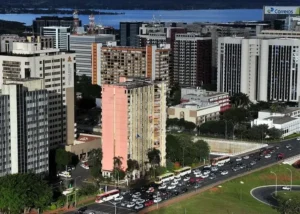 Demolição do Torre Palace acontece no domingo com expectativa de grande espetáculo