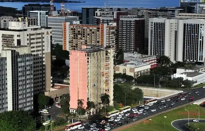 Demolição do Torre Palace acontece no domingo com expectativa de grande espetáculo