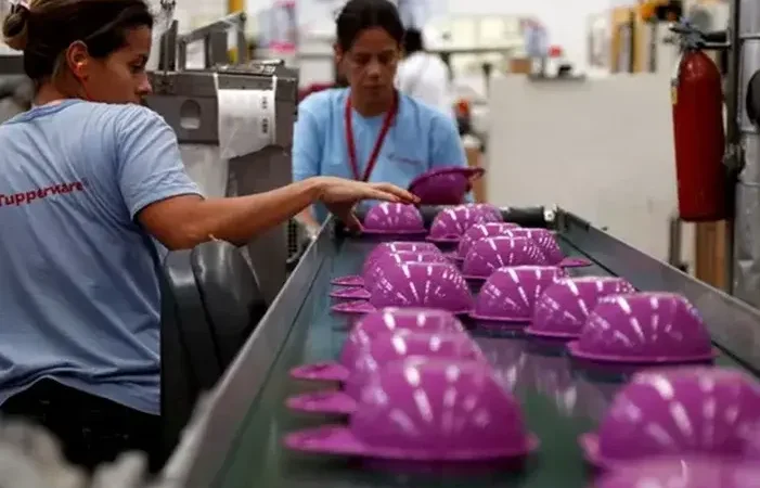 Empresa BeFra Anuncia Oferta Para Adquirir Tupperware