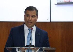 Ex diretores do BRB prestam depoimento a Policia Federal