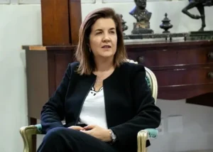 Ministra do STJ se torna professora de centro universitario