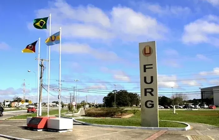 Oportunidade de Emprego na Universidade Federal do Rio Grande para Professor