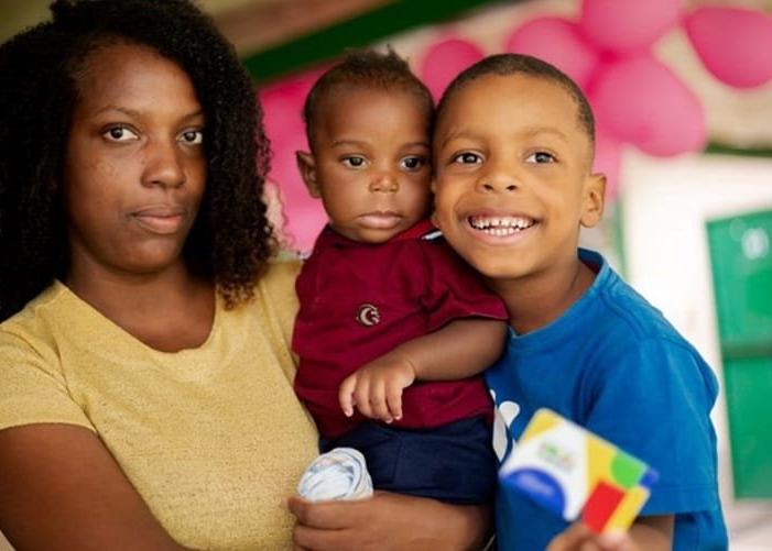 Programa Bolsa Familia no Distrito Federal ira atender a 153200 familias