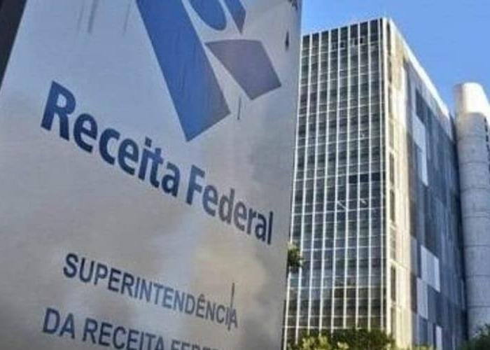 Receita Federal paga dinheiro de volta para contribuintes que caem na malha fina do imposto de renda Receita Federal paga dinheiro de volta para contribuintes que caem na malha fina do imposto de renda
