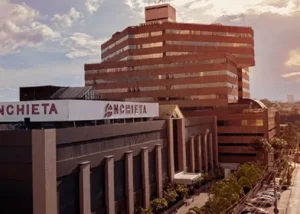 Técnicos acusados de administrar injeções fatais a pacientes