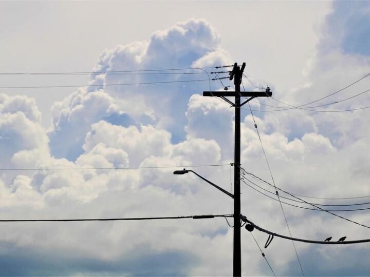Energia distribuída cresce 2,5% no 4º trimestre